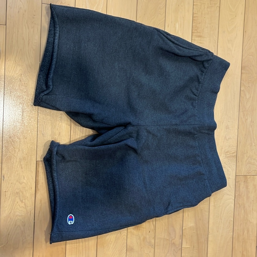 Champion Reverse Weave Shorts size M